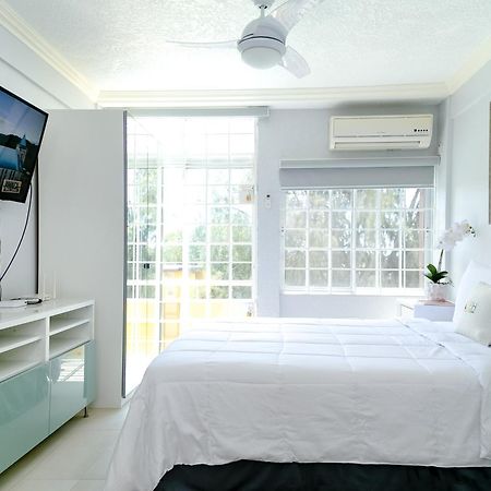 Choose To Be Happy At Seymour # 9 And #16 - Studio Apartments Кингстън Екстериор снимка