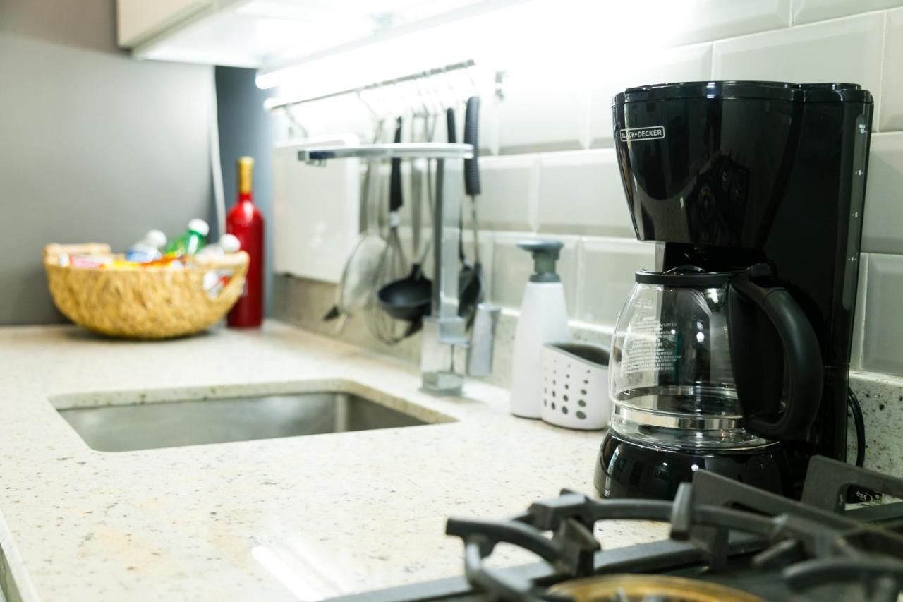 Choose To Be Happy At Seymour # 9 And #16 - Studio Apartments Кингстън Екстериор снимка
